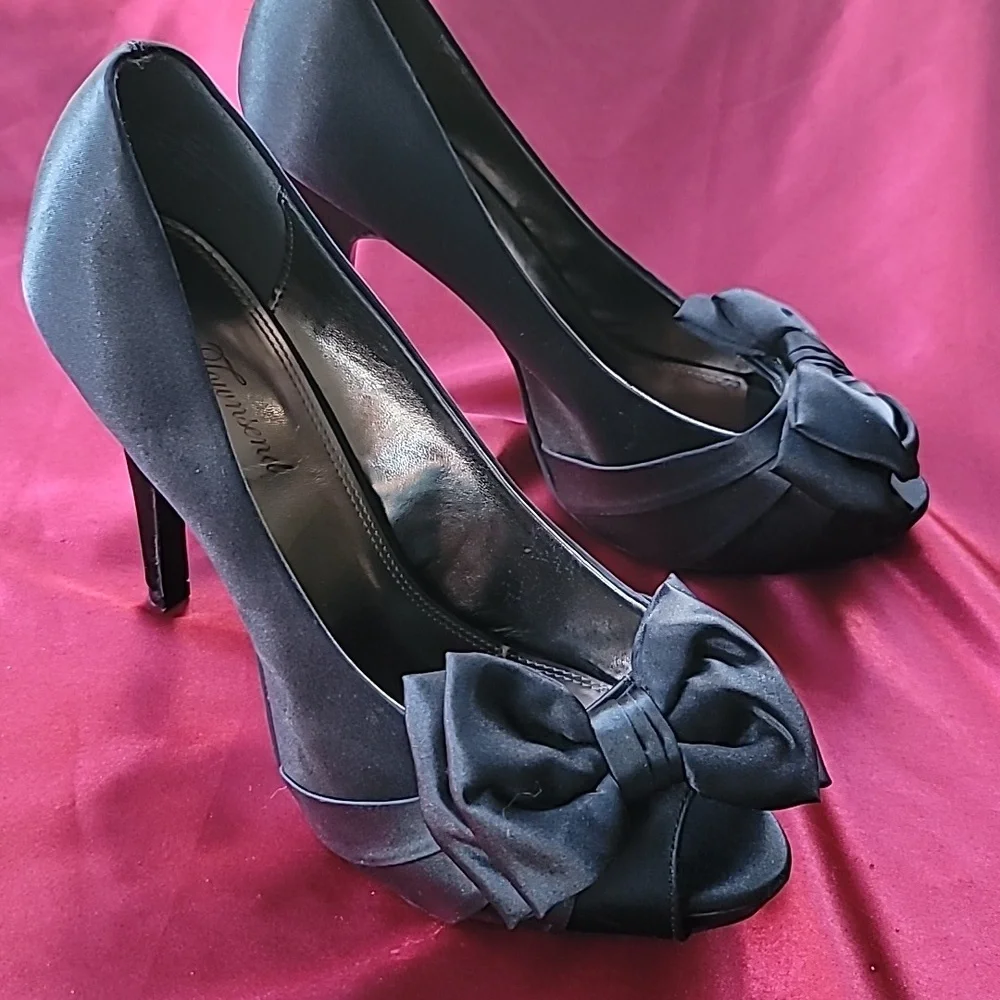 BLACK SATIN PEEP TOE sz 9.5 big bow sexy ♥️ 🔥 platform stiletto heels